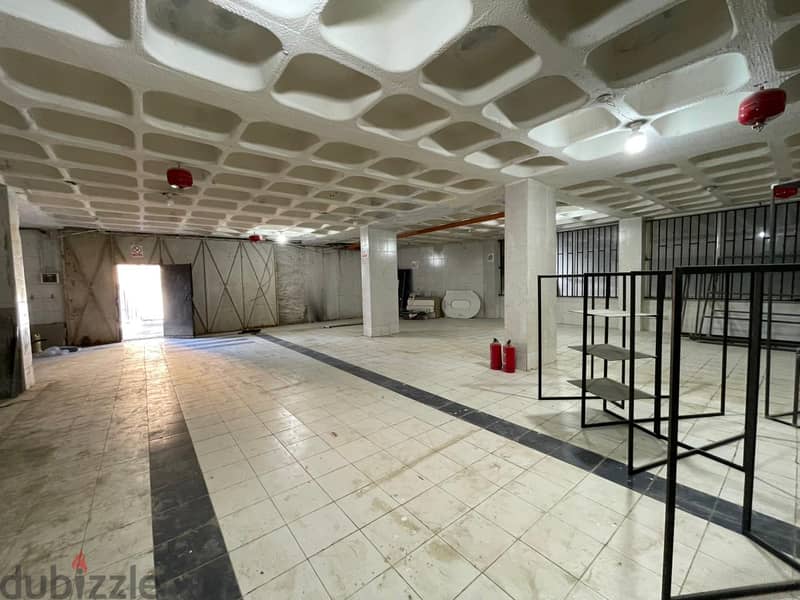 JH24-3680 Ground Level Showroom / Warehouse  850m for rent in Dbayeh 1