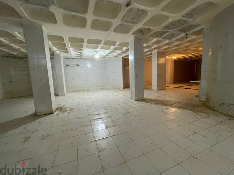 JH24-3680 Ground Level Showroom / Warehouse  850m for rent in Dbayeh 3