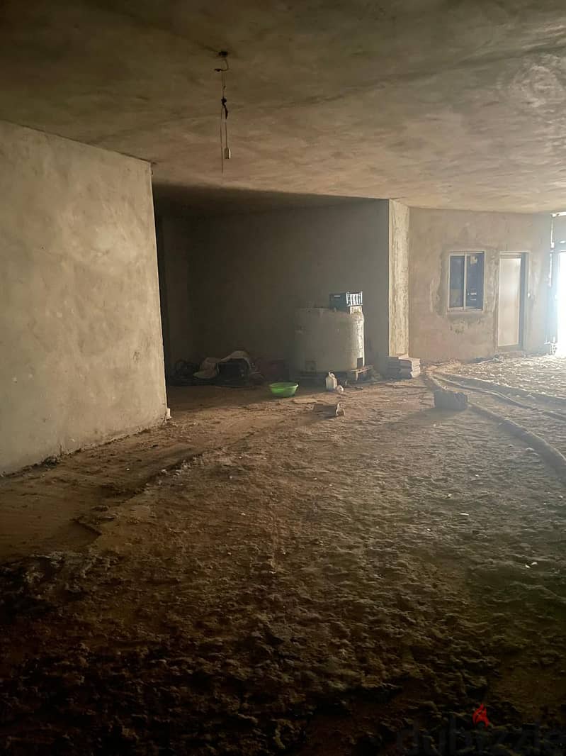 Warehouse for sale in Ballouneh مستودع للبيع في بلونة 0