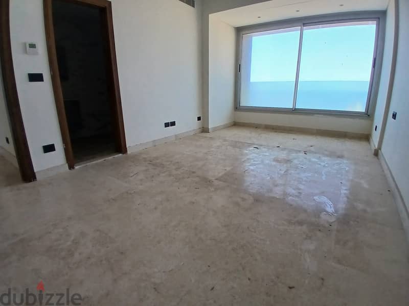 Apartment For sale In Rawche شقة للبيع في الروشة 1