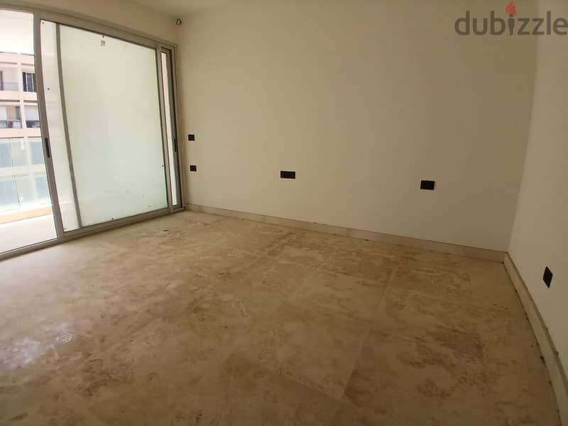 Apartment For sale In Rawche شقة للبيع في الروشة 5