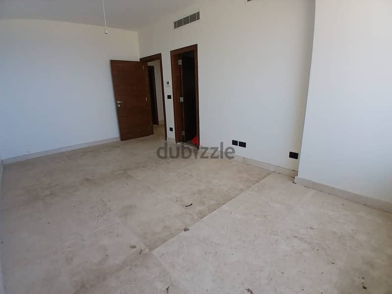 Apartment For sale In Rawche شقة للبيع في الروشة 7