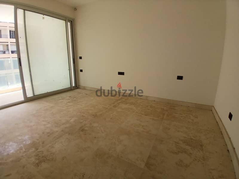 Apartment For sale In Rawche شقة للبيع في الروشة 5