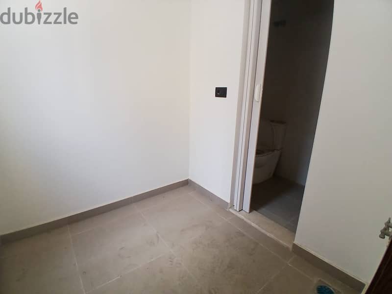 Apartment For sale In Rawche شقة للبيع في الروشة 8