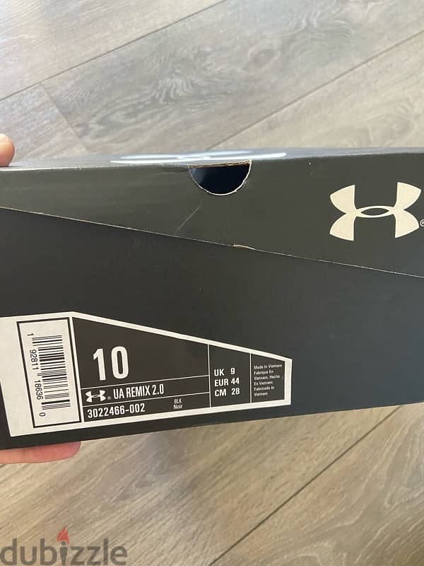 Under Armour UA Remix 2.0 Size 44 3