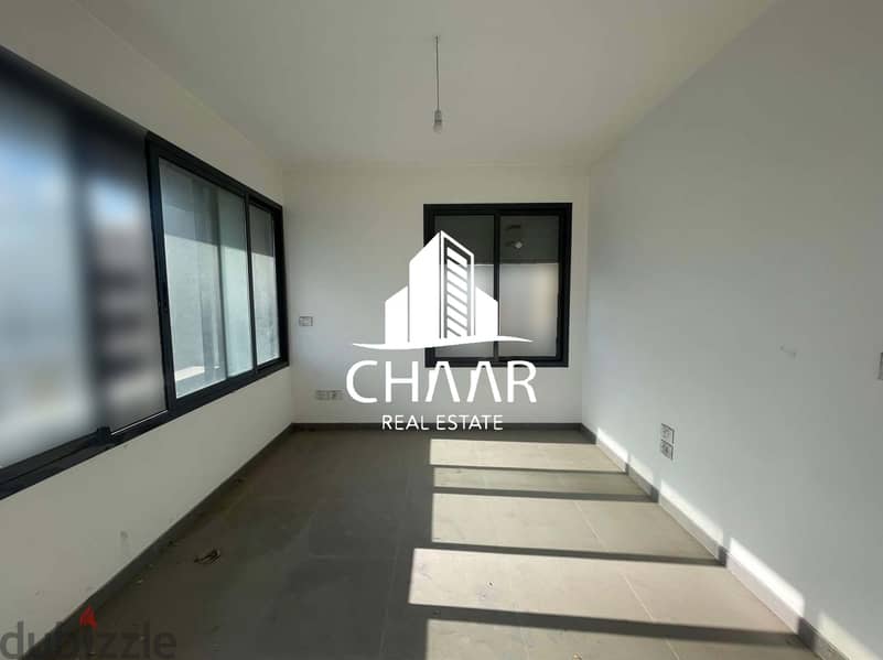 #R2140 - Apartment for Sale in Achrafieh شقة للبيع في الاشرفية 2