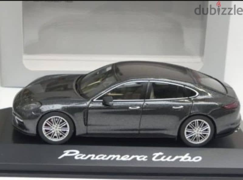 Porsche Panamera Turbo diecast car model 1;43 0