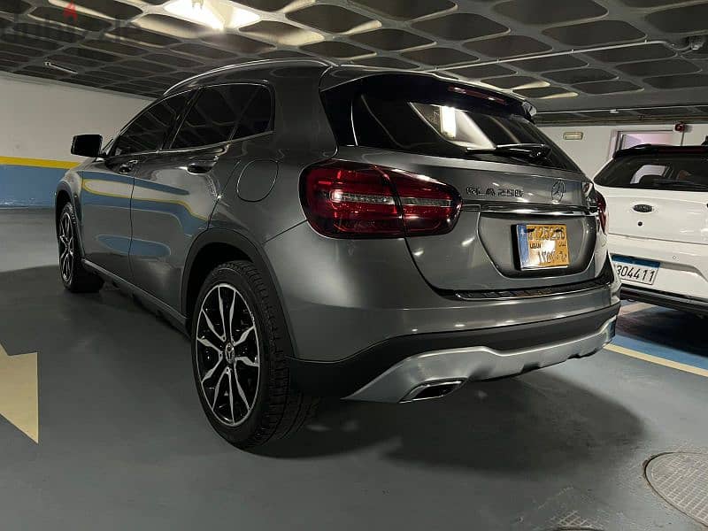 Mercedes-Benz GLA-Class 2018 2