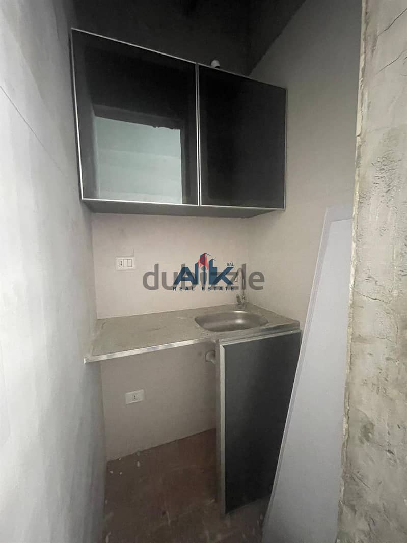 OFFICE 70 Sq. FOR RENT In DAWRA! مكتب للايجارفي الدورة 3