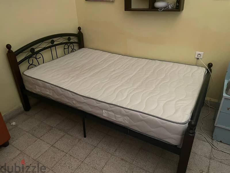 Bed with mattress 1