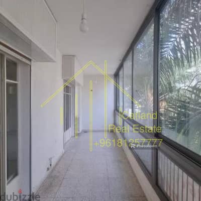 Rent Apart in Ashrafiye شقة للأجار في الأشرفية 1000$ غير مفروشة