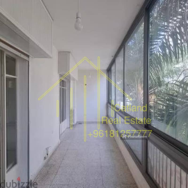 Rent Apart in Ashrafiye شقة للأجار في الأشرفية 1000$ غير مفروشة 0