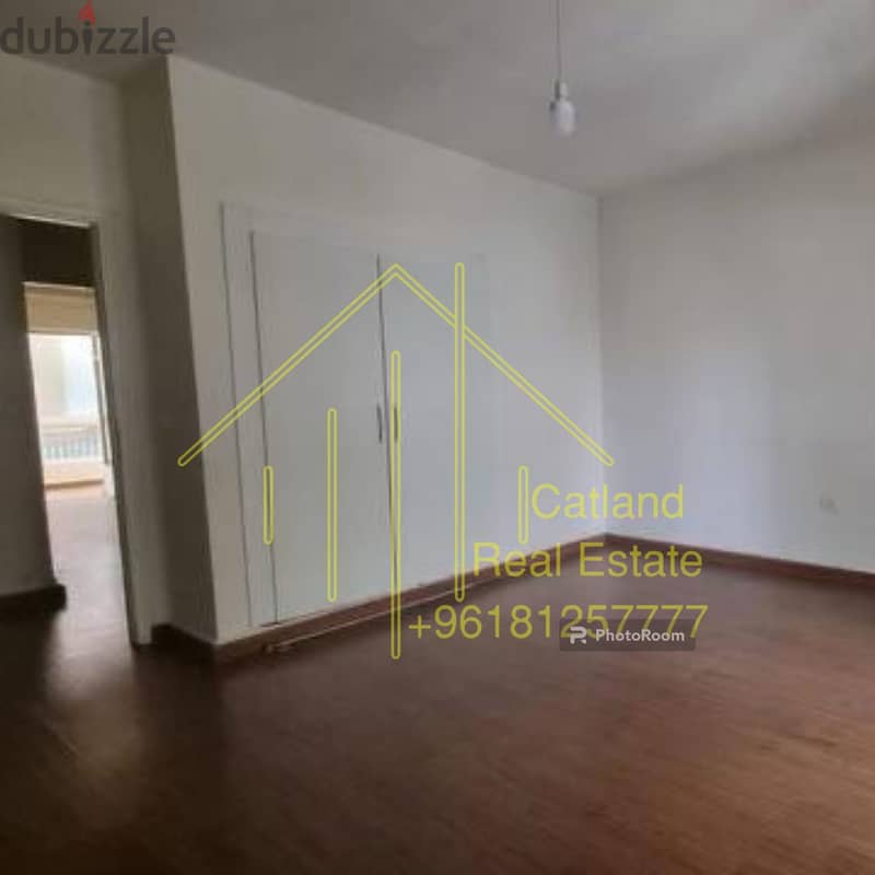 Rent Apart in Ashrafiye شقة للأجار في الأشرفية 1000$ غير مفروشة 6