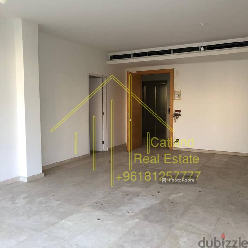 Apartment for Sale in Achrafieh شقة للبيع في الأشرفية 2