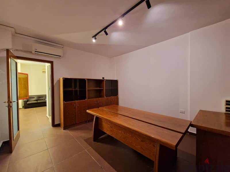 Baochriye | 40m² Office | Decorated | Bathroom | Parking Lot 1