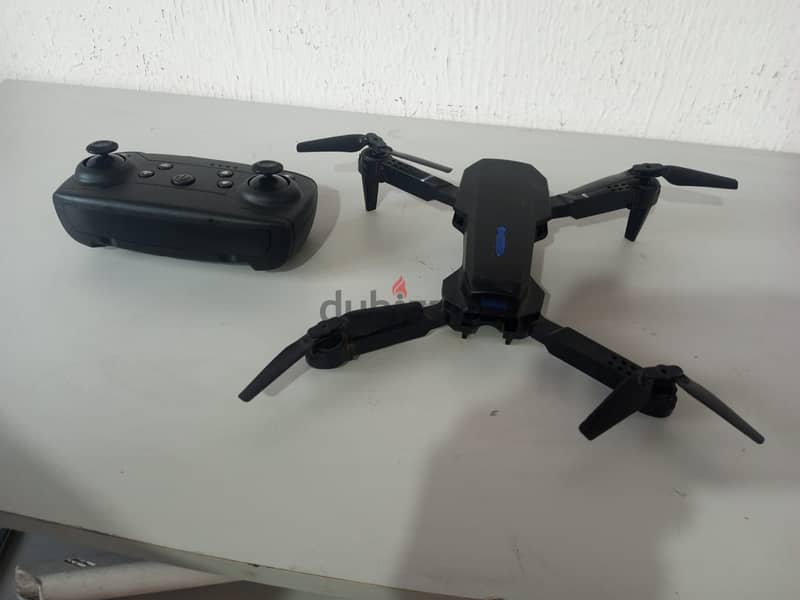 E88 PRO drone with camera - Good condition 5