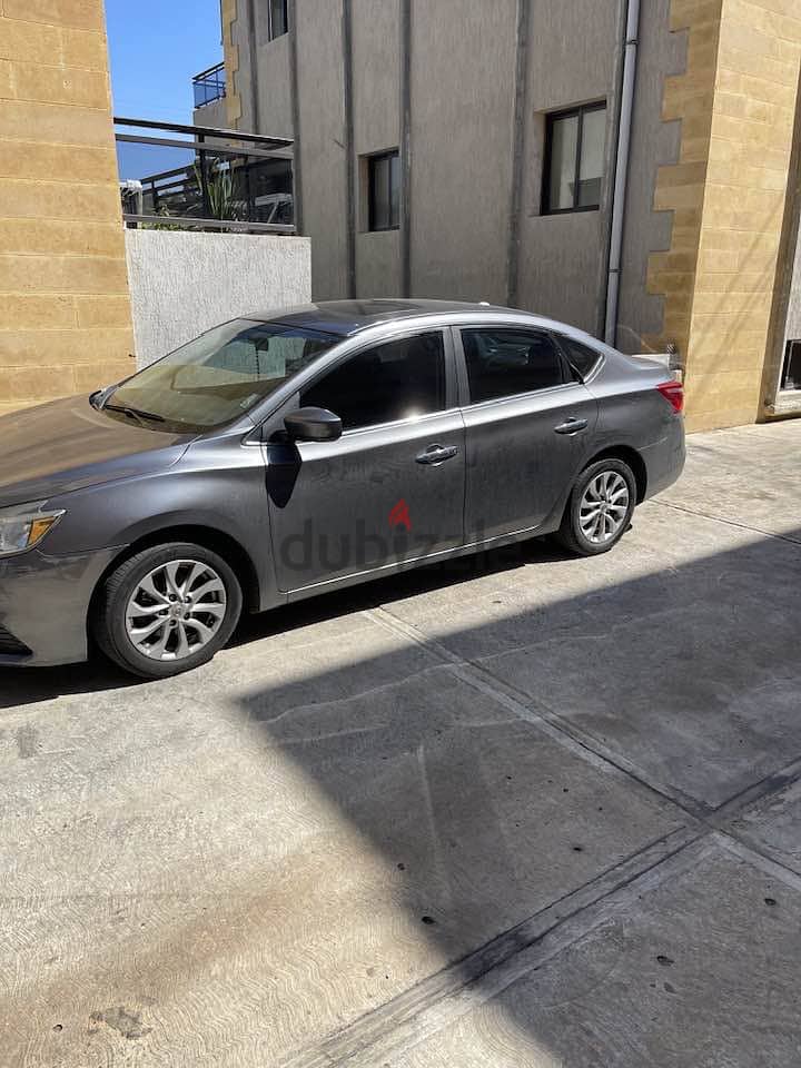 Nissan Sentra 2018 4