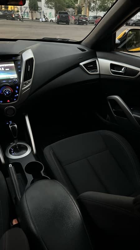 Hyundai Veloster 2016 13