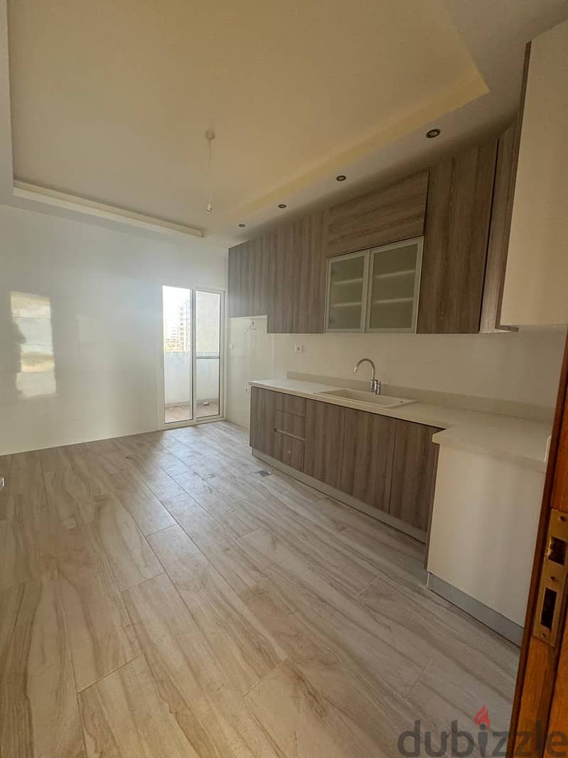 Apartment for sale in Tripoli شقة للبيع في طرابلس 3