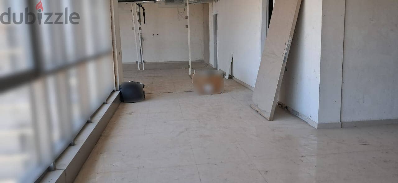 Office for rent in Mar Mikhael مكتب للإيجار في مار مخايل 2