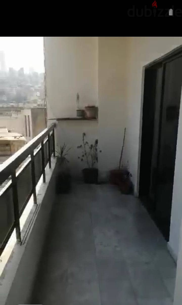 Apartment for sale in Burj Hammoud شقة لليجار في برج حمود 7