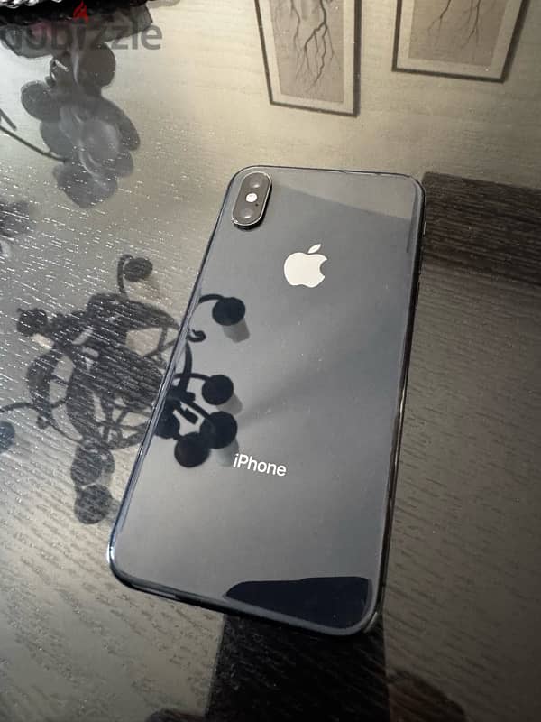 iphone Xs 512GB and iphone 8 256GB Black 2