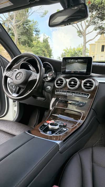 Mercedes-Benz GLC-Class 2017 CLEAN CARFAX  Look AMG