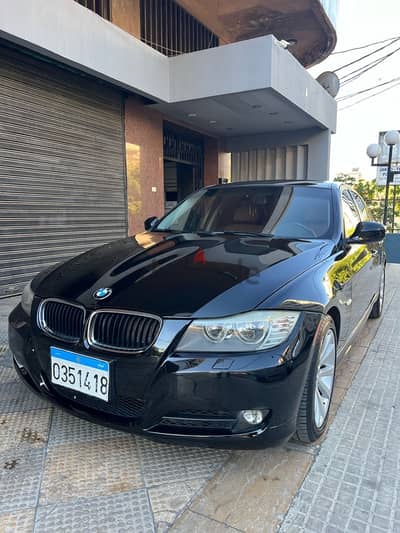 BMW 3-Series 2011