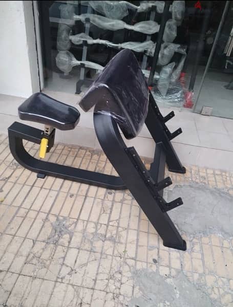 Preacher curl bench NEW very good quality 340$ 1