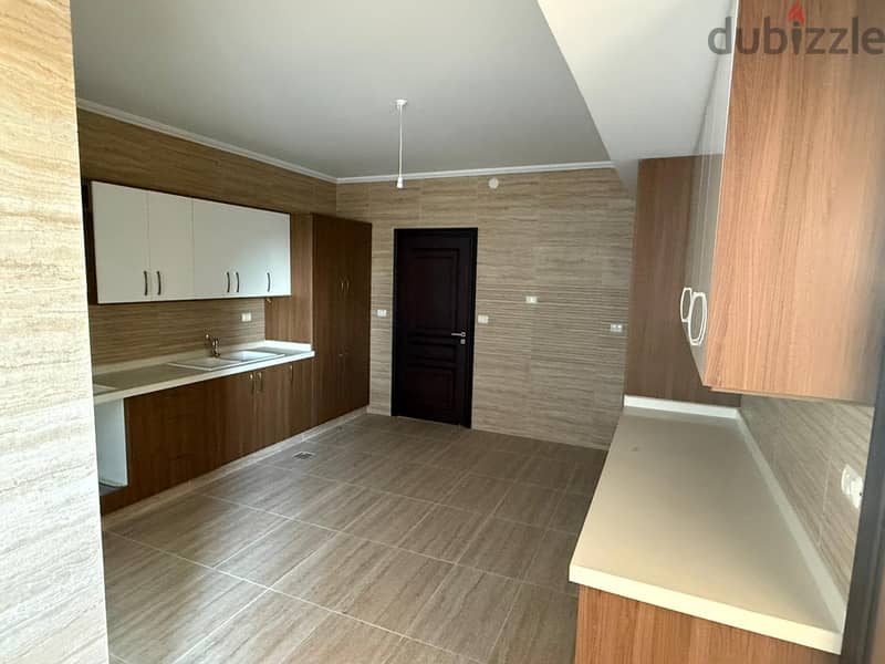 Apartment for sale in Tripoli شقة للبيع في طرابلس 2