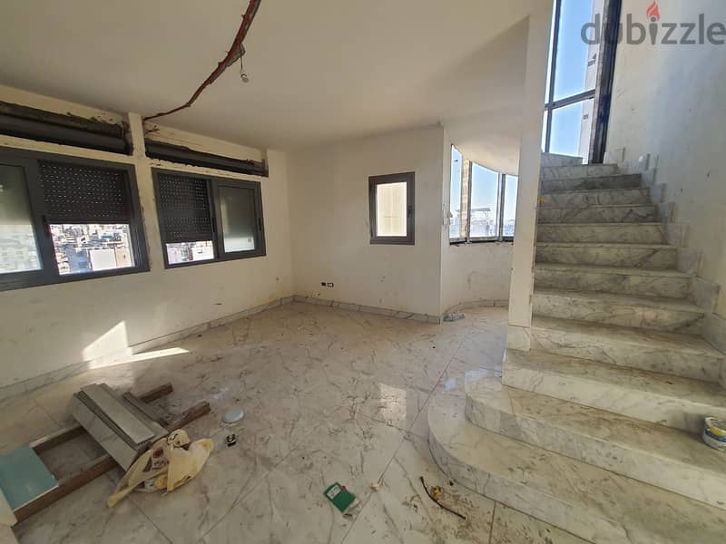 Duplex for rent in Mazraa, Beirut دوبلكس للإيجار في المزرعة، بيروت 6