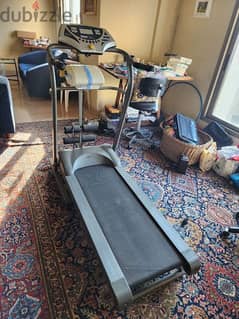 Treadmill Machine with Vibration Massage Used Like New جهاز المشي 0