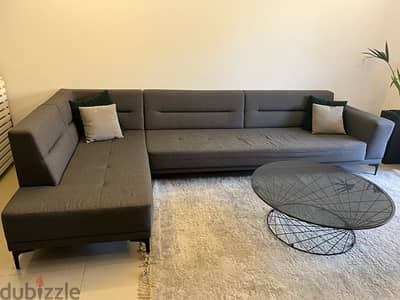 living room for sale with round table