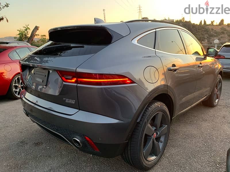 Jaguar E-Pace 2018 P250s 4