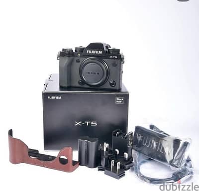 FUJIFILM X-T5 Mirrorless Camera