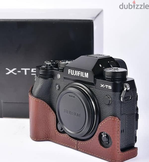 FUJIFILM X-T5 Mirrorless Camera 1