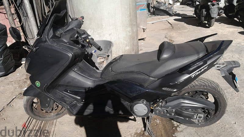 TMAX FOR SALE 5