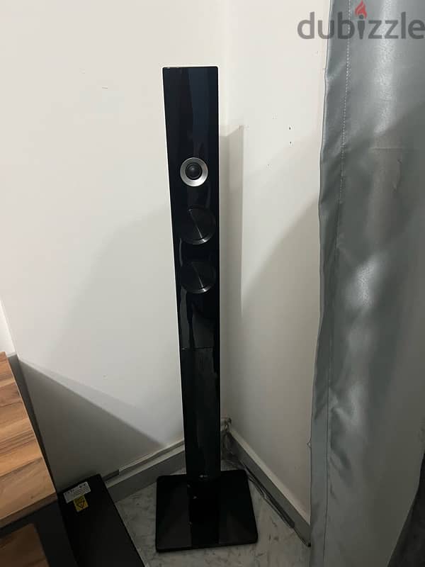 Lg Home Theater (Surround System) 1