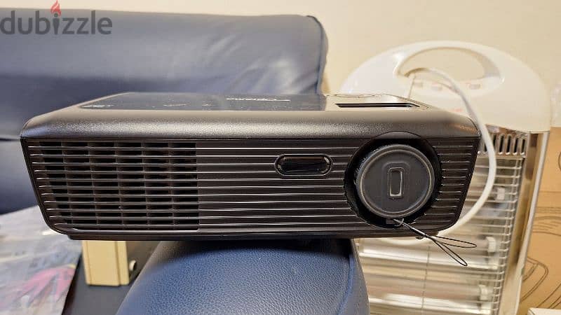 Optoma LCD projector 1