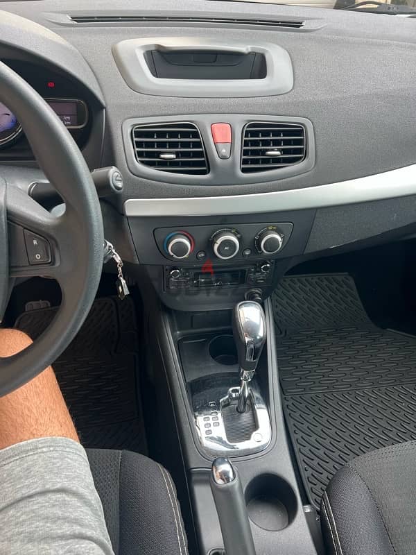 Renault Fluence 62k kms one owner 11