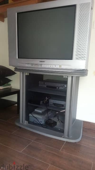 Old Sony TV for sale(NEGOTIABLE PRICE!!)