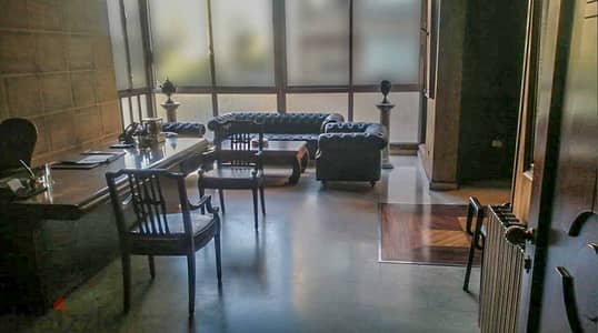 SPACIOUS OFFICE IN ACHRAFIEH WITH PARKING (180SQ) 4 ROOMS , (AC-931)