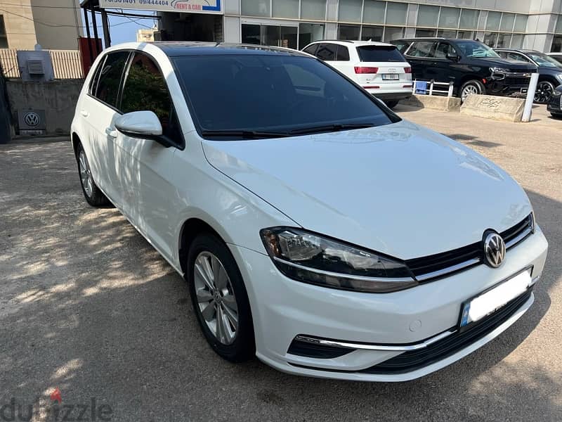 Volkswagen Golf 2021 1