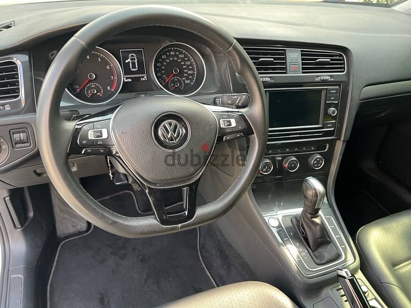 Volkswagen Golf 2021 8