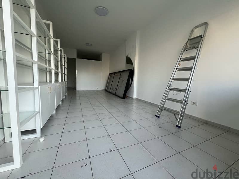 Convenient office / Space for work- Central Location - Mtayleb 0