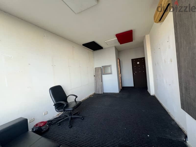 Convenient office / Space for work- Central Location - Mtayleb 0