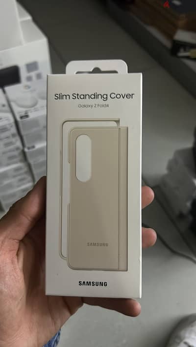 Samsung slim standing cover z fold 4 starlight