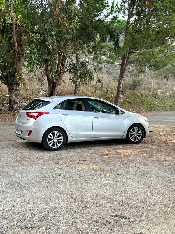 Hyundai Elantra GT 2014 1