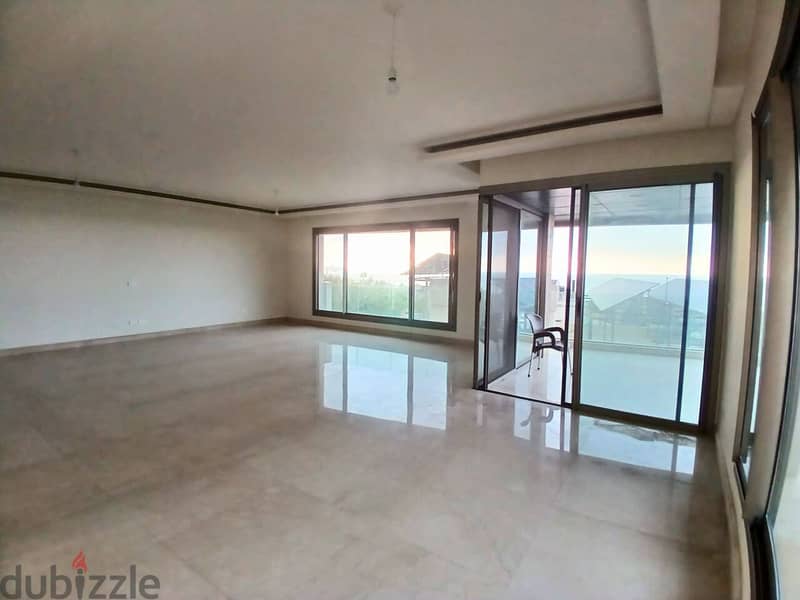 L16279-Spacious Apartment With Great Green View For Rent in Aoukar 5