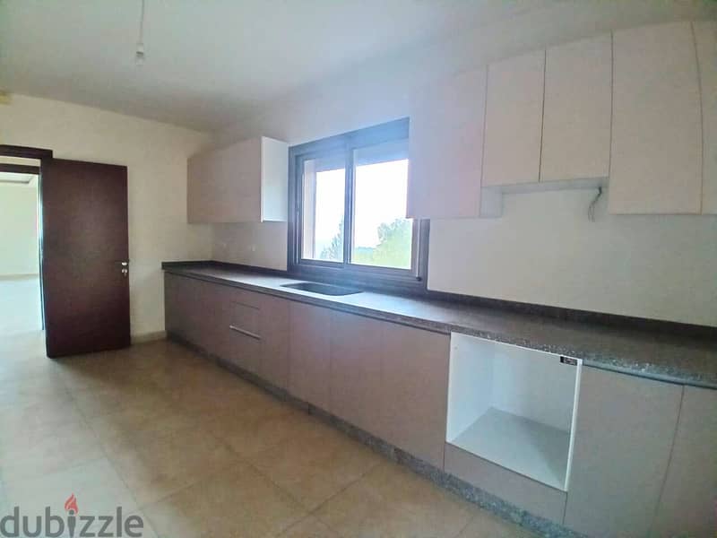 L16279-Spacious Apartment With Great Green View For Rent in Aoukar 6